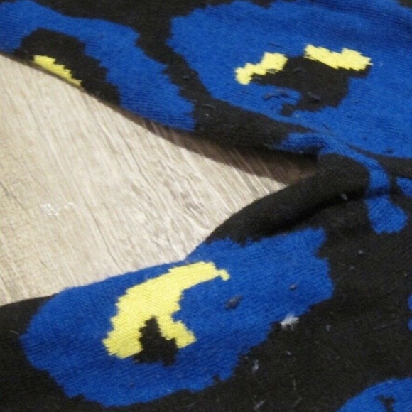 Forever 21 Animal Print Sweater w/ Sequin Details sz S - Picture 4 of 4